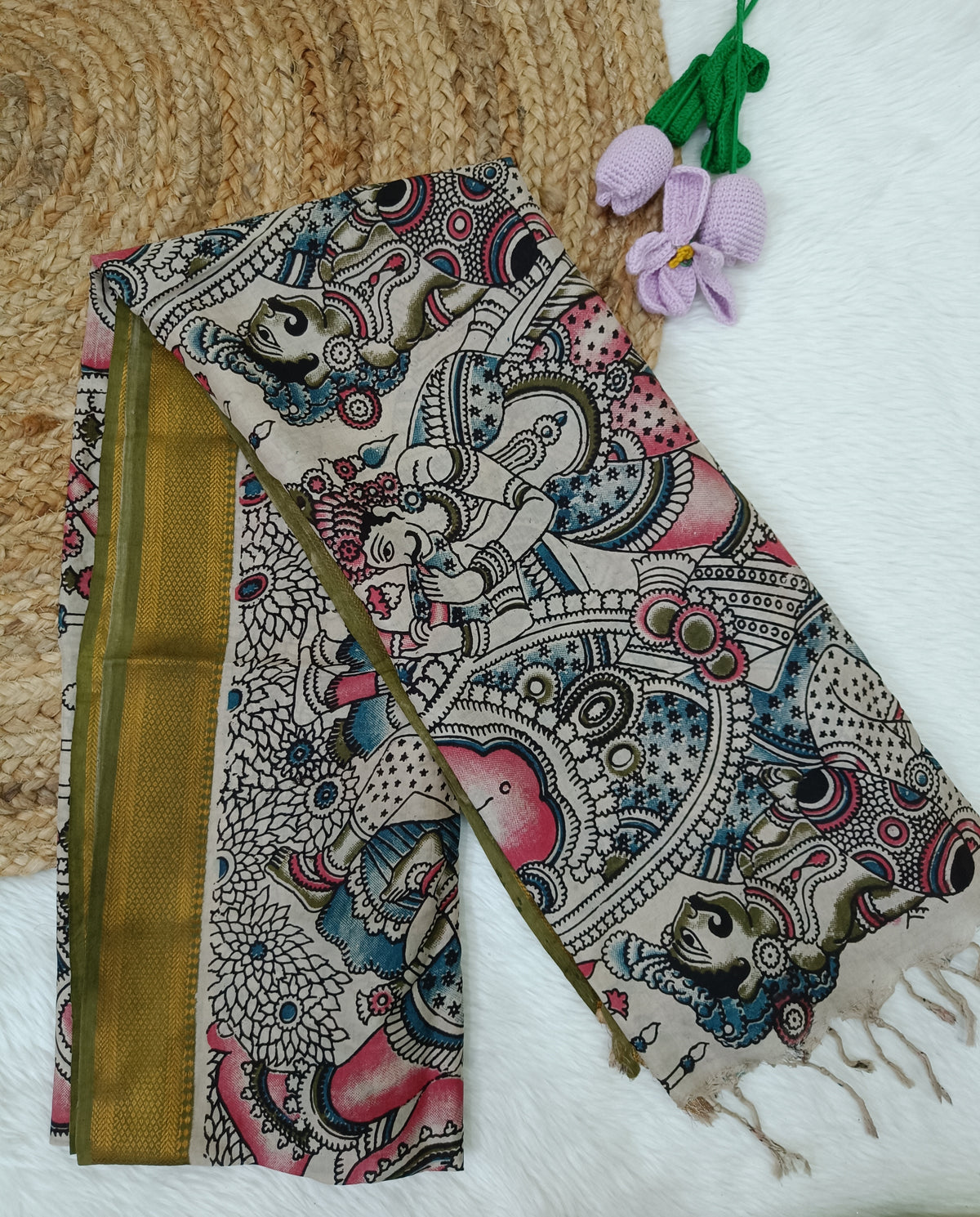Pen Kalamkari Dupatta - Cream - Indian Ethnic Wear - close-up detail view | Villows DTrendz