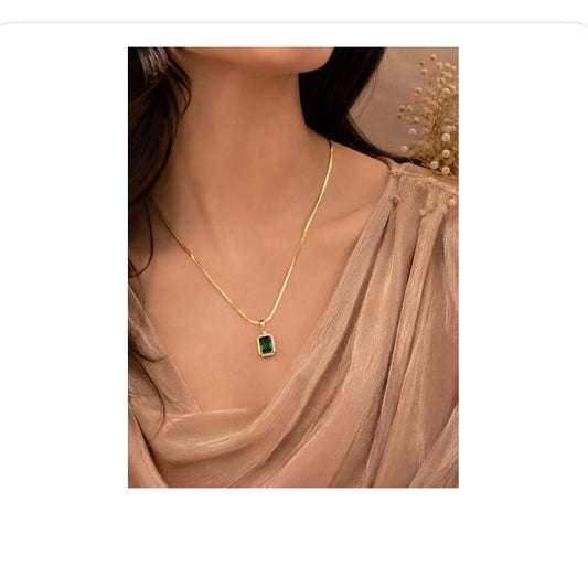 Women's Anti Tarnish Gold Chain Pendant - Necklace - front view | D9 Creations