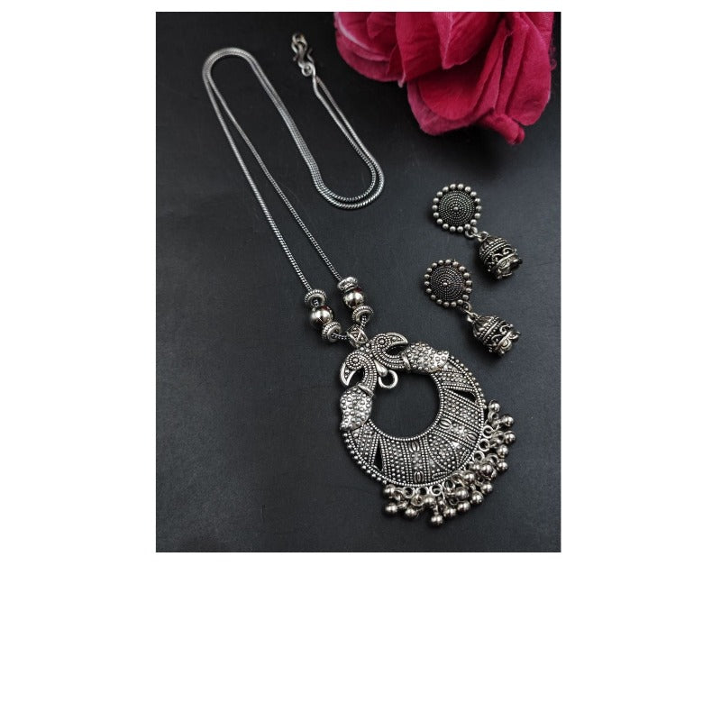Women's Oxidized Peacock Chain Pendant - Necklace - close-up detail view | D9 Creations