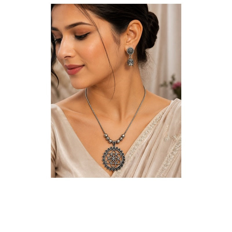 Women's Antique Floral Necklace - close-up detail view | D9 Creations