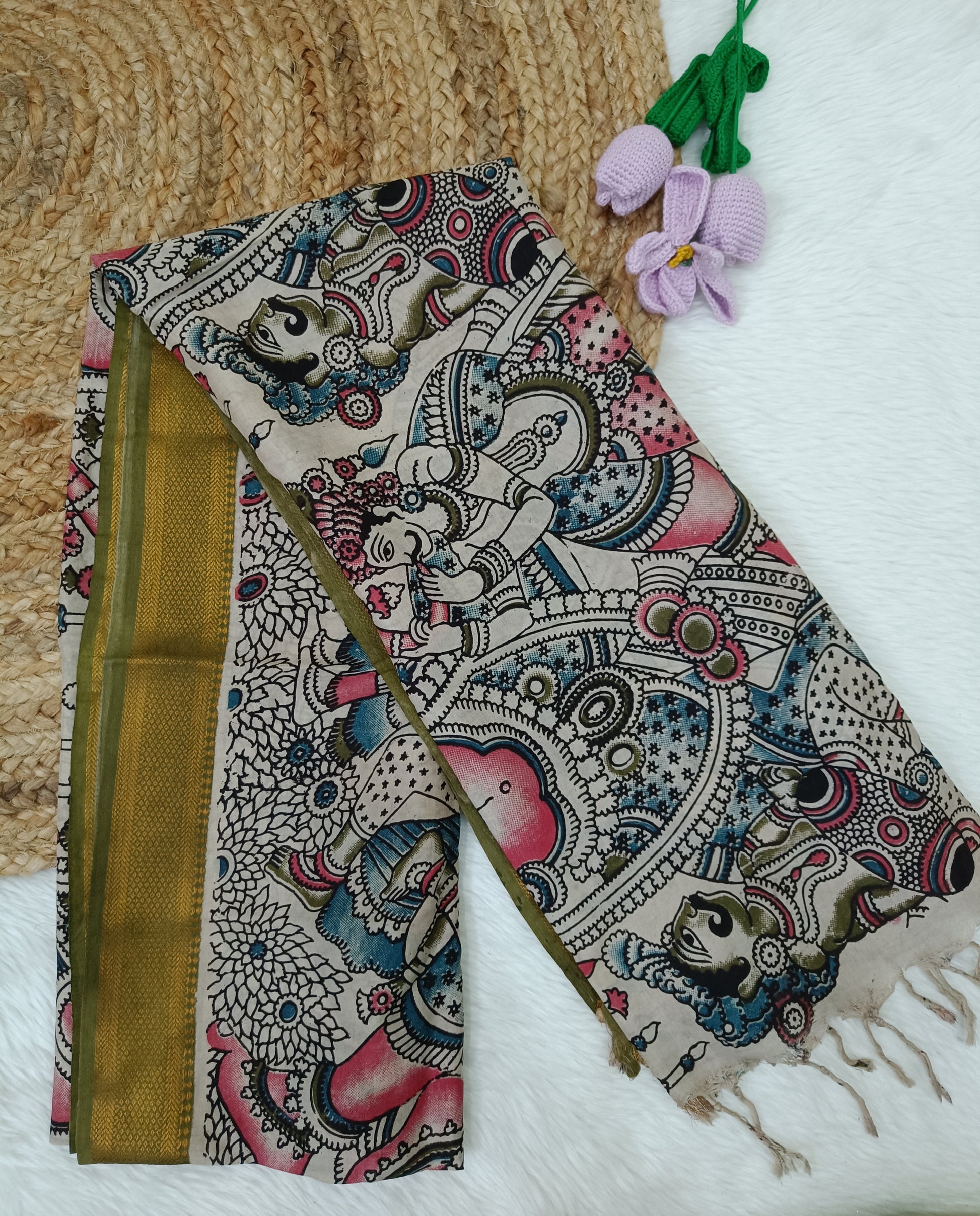 Pen Kalamkari Dupatta - Cream - Indian Ethnic Wear - close-up detail view | Villows DTrendz